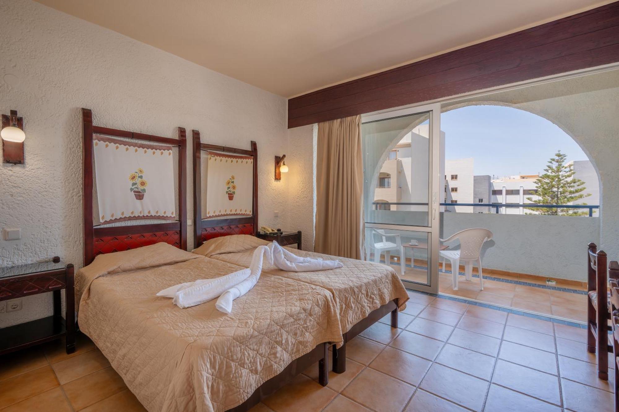 Lefkoniko Beach & Icarus Suite Apts Rethymno Eksteriør bilde