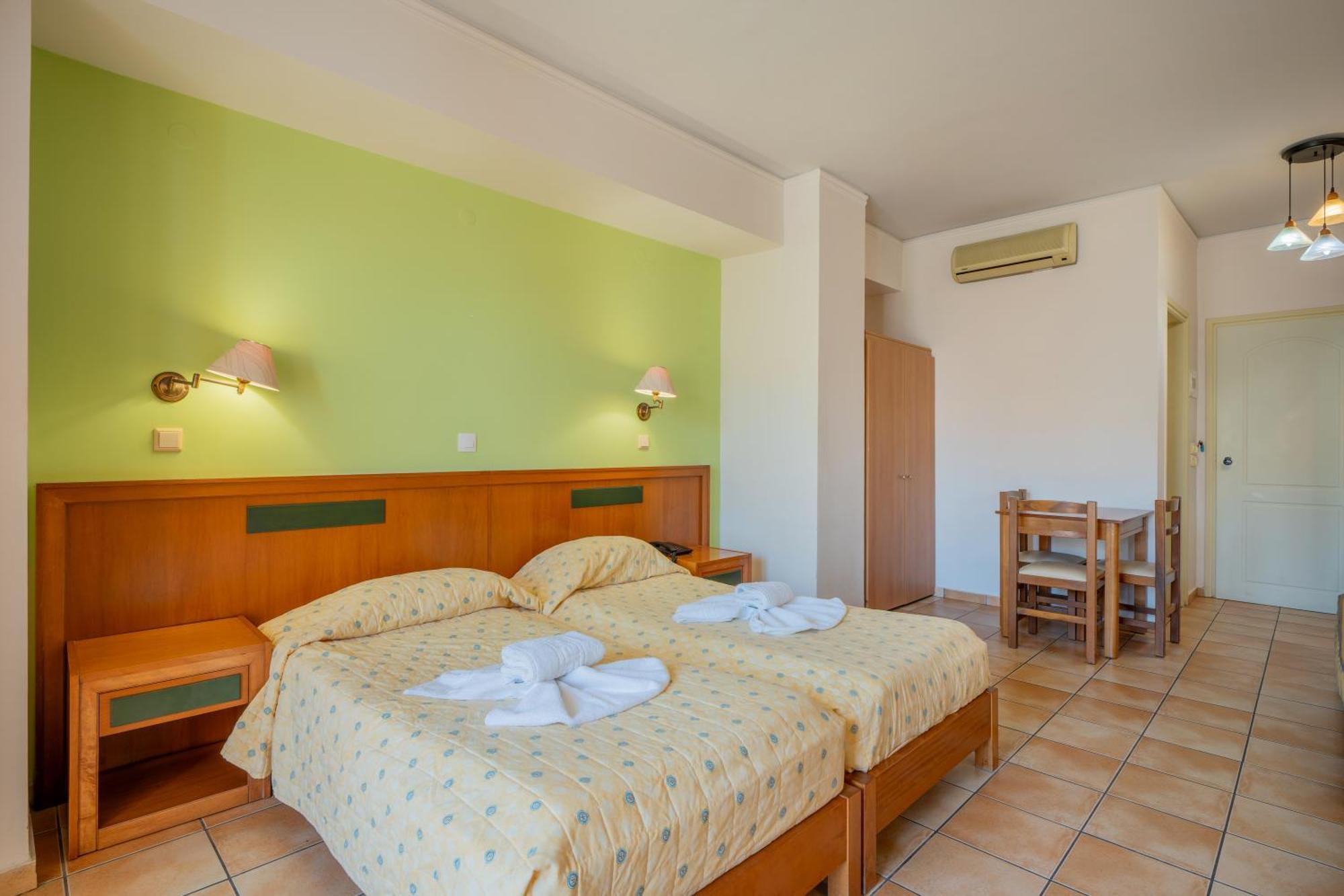 Lefkoniko Beach & Icarus Suite Apts Rethymno Eksteriør bilde