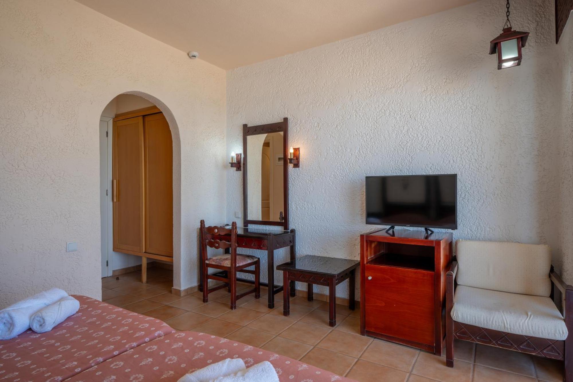 Lefkoniko Beach & Icarus Suite Apts Rethymno Eksteriør bilde